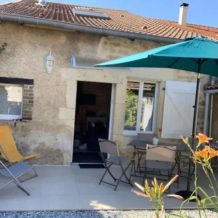 Avec Terrasse Pres Du De Madine, Ideal Pour 2 A 4 Personnes - Fr-1-585-90 *