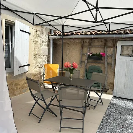 Avec Terrasse Près Du De Madine, Idéal Pour 2 à 4 Personnes - Fr-1-585-90 Buxieres-sous-les-Cotes